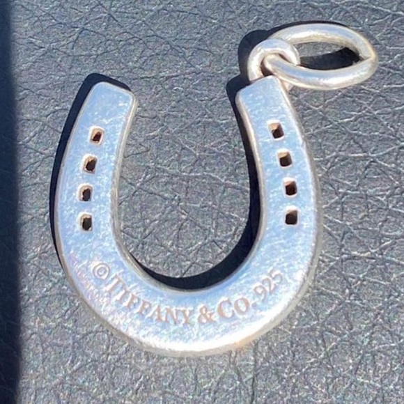 *SOLD* RARE Tiffany & Co. Horseshoe Charm. - Picture 3 of 5